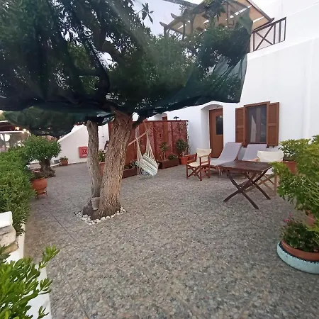Aparthotel Anemoessa Apts *