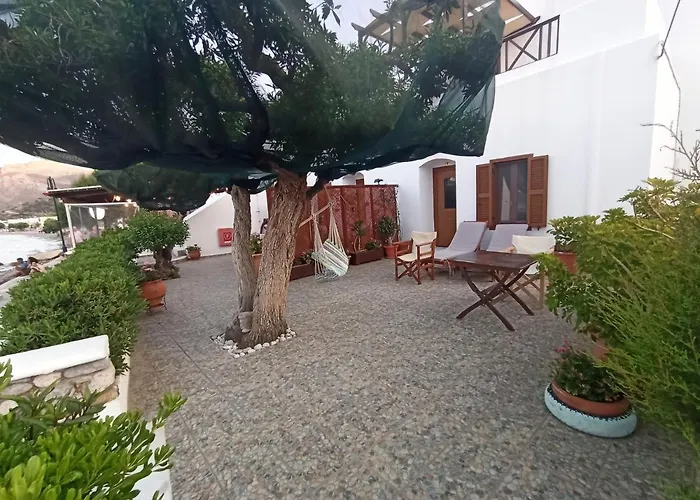 Aparthotel Anemoessa Apts 4*